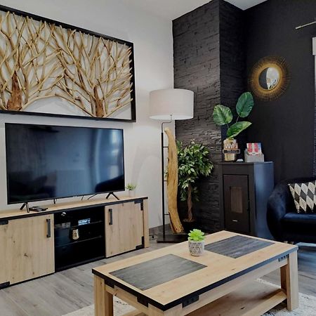 Black&White Home-By So'Serenityhome-Balcon-Parking Cluses Kültér fotó