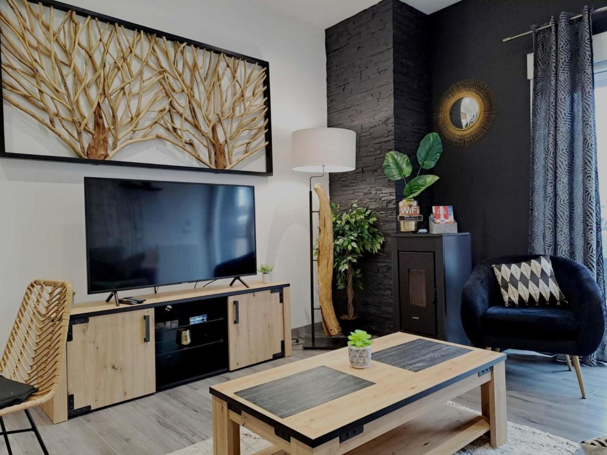 Black&White Home-By So'Serenityhome-Balcon-Parking Cluses Kültér fotó